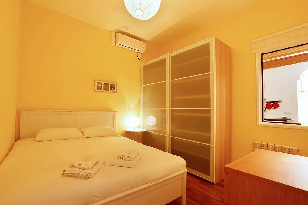 Daire Amistat Otel Barselona